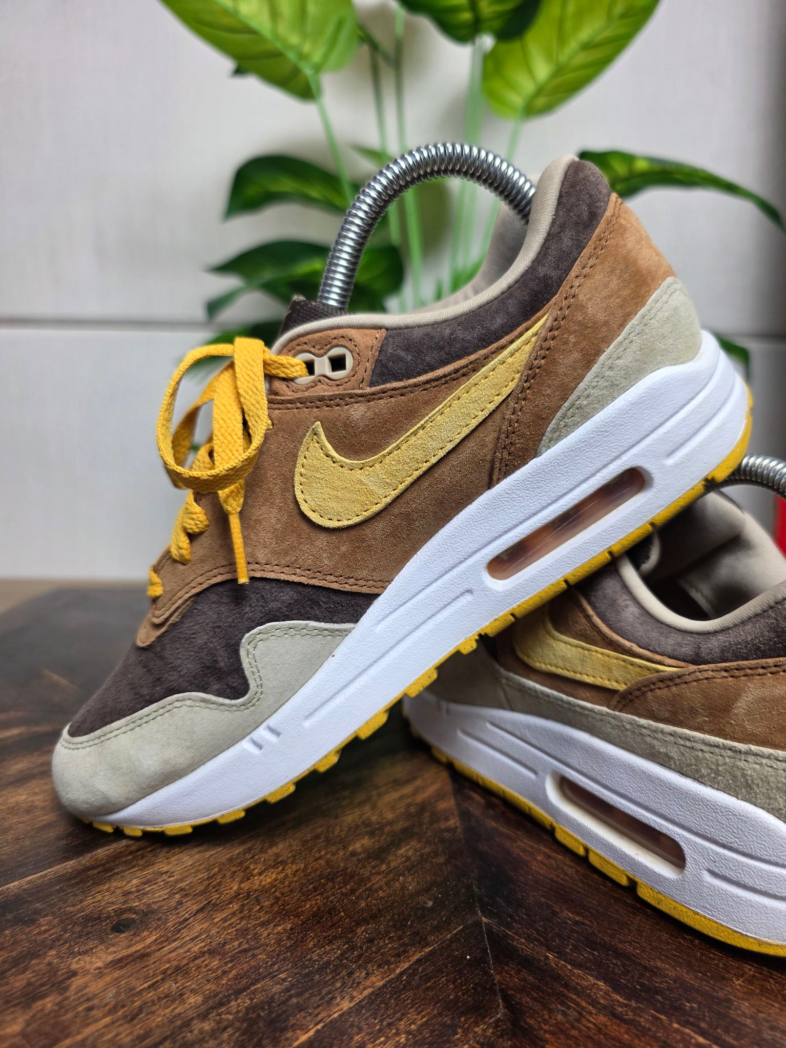 Nike Air Max 1 PRM Duck Pecan maat 38,5