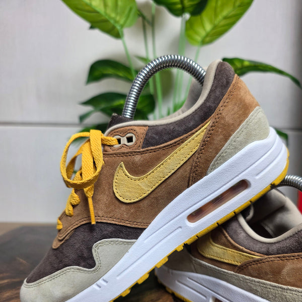 Nike Air Max 1 PRM Duck Pecan maat 38,5