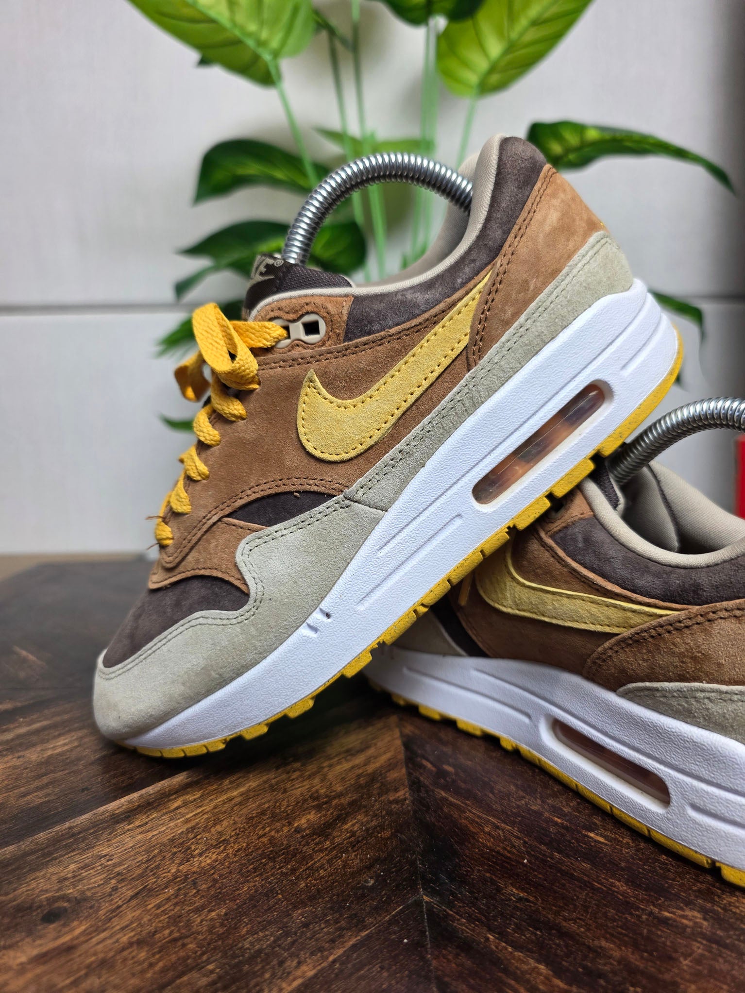 Nike Air Max 1 PRM Duck Pecan maat 38,5