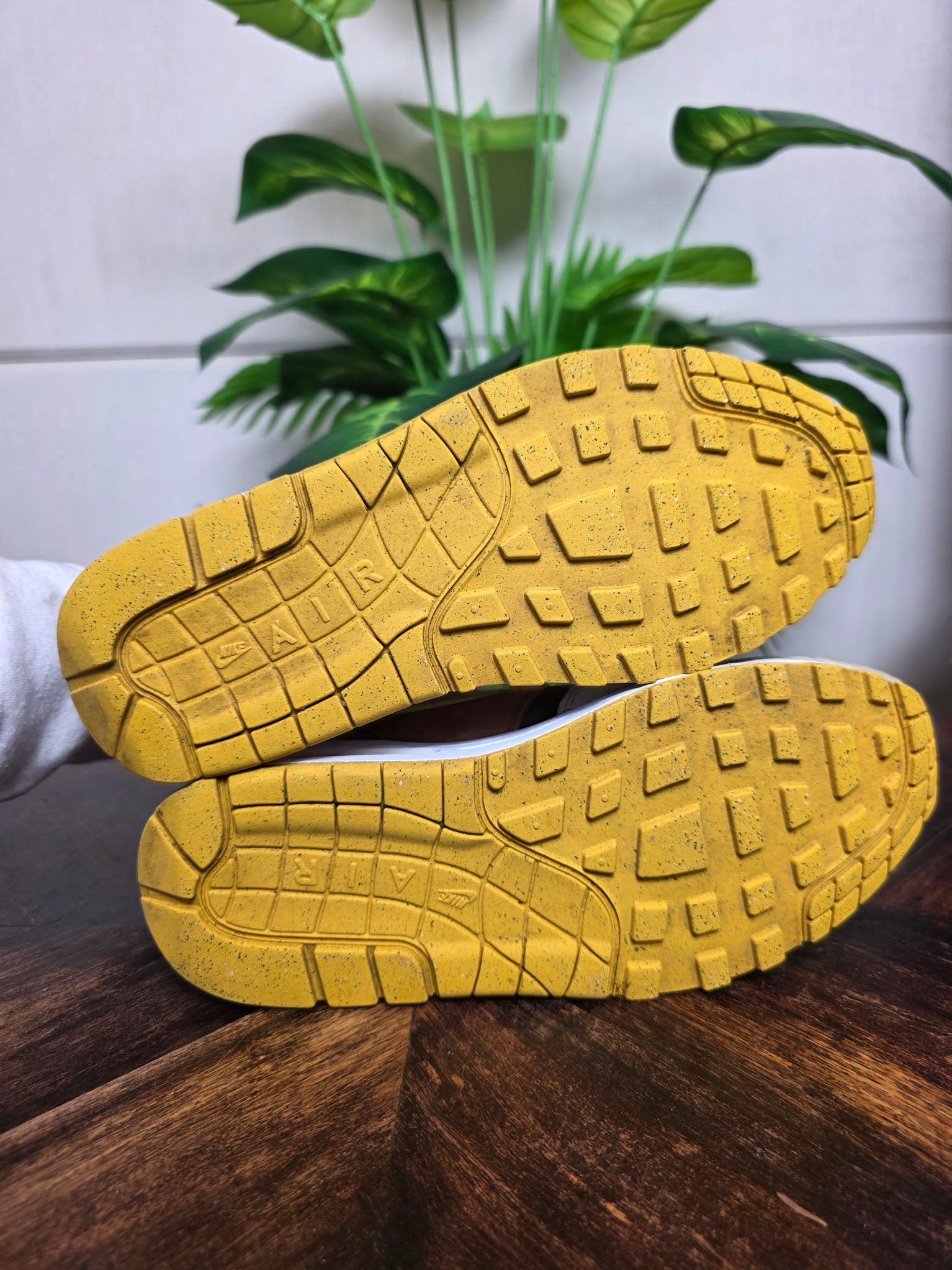 Nike Air Max 1 PRM Duck Pecan maat 38,5