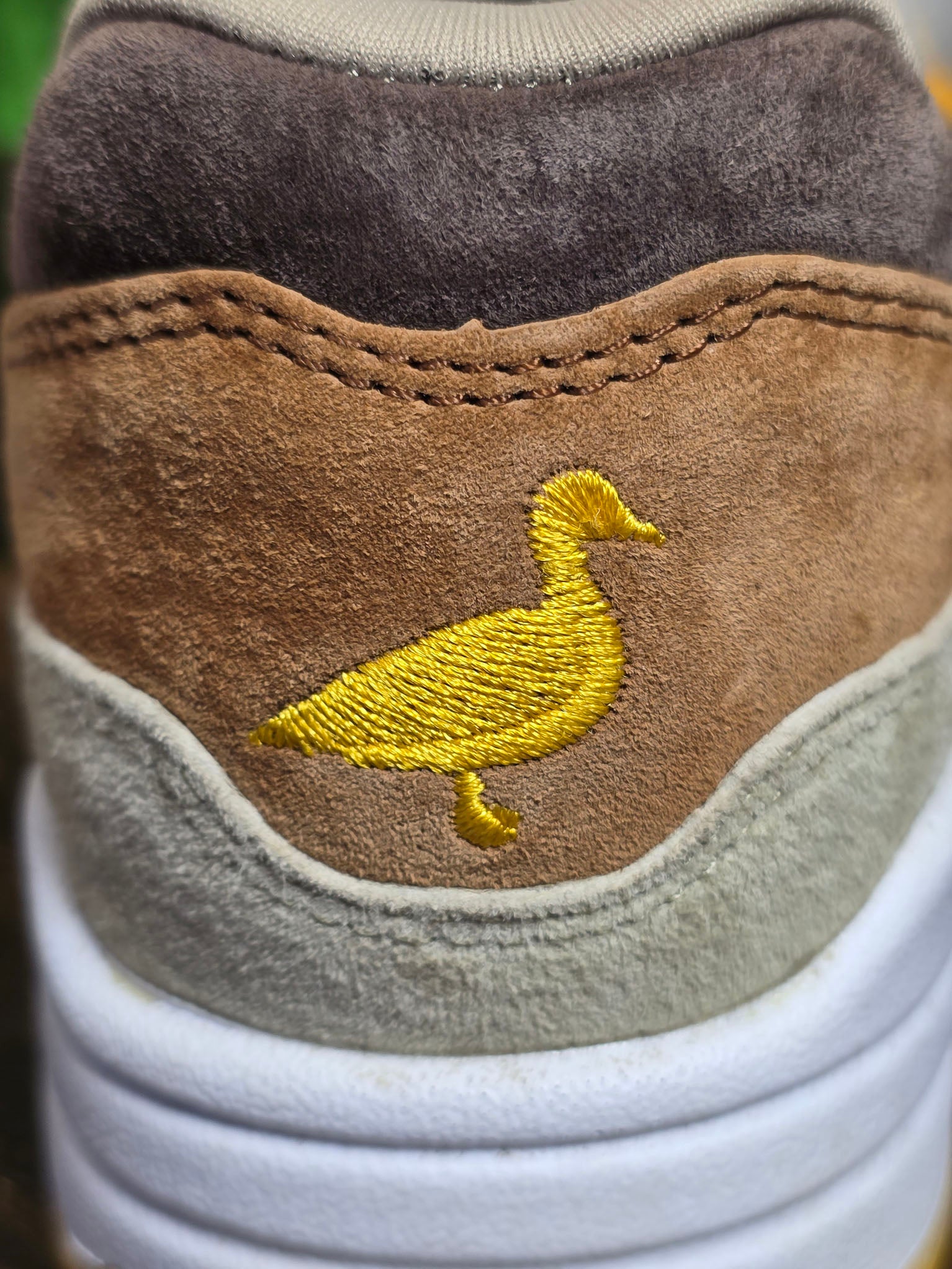 Nike Air Max 1 PRM Duck Pecan maat 38,5