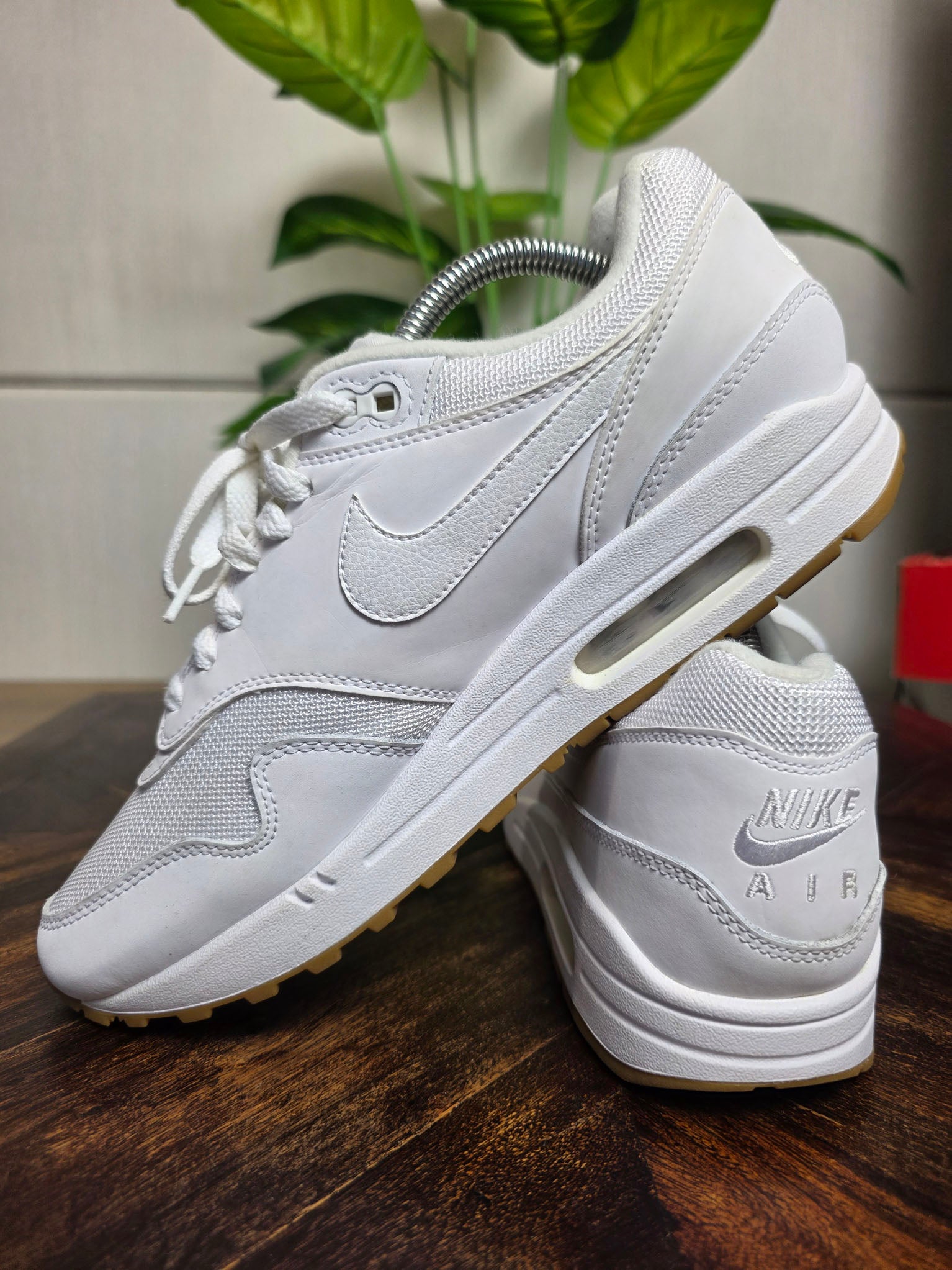 Nike Air Max 1 White Gum Sole maat 42,5