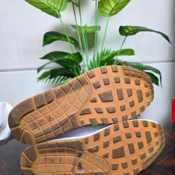 Nike Air Max 1 White Gum Sole maat 42,5