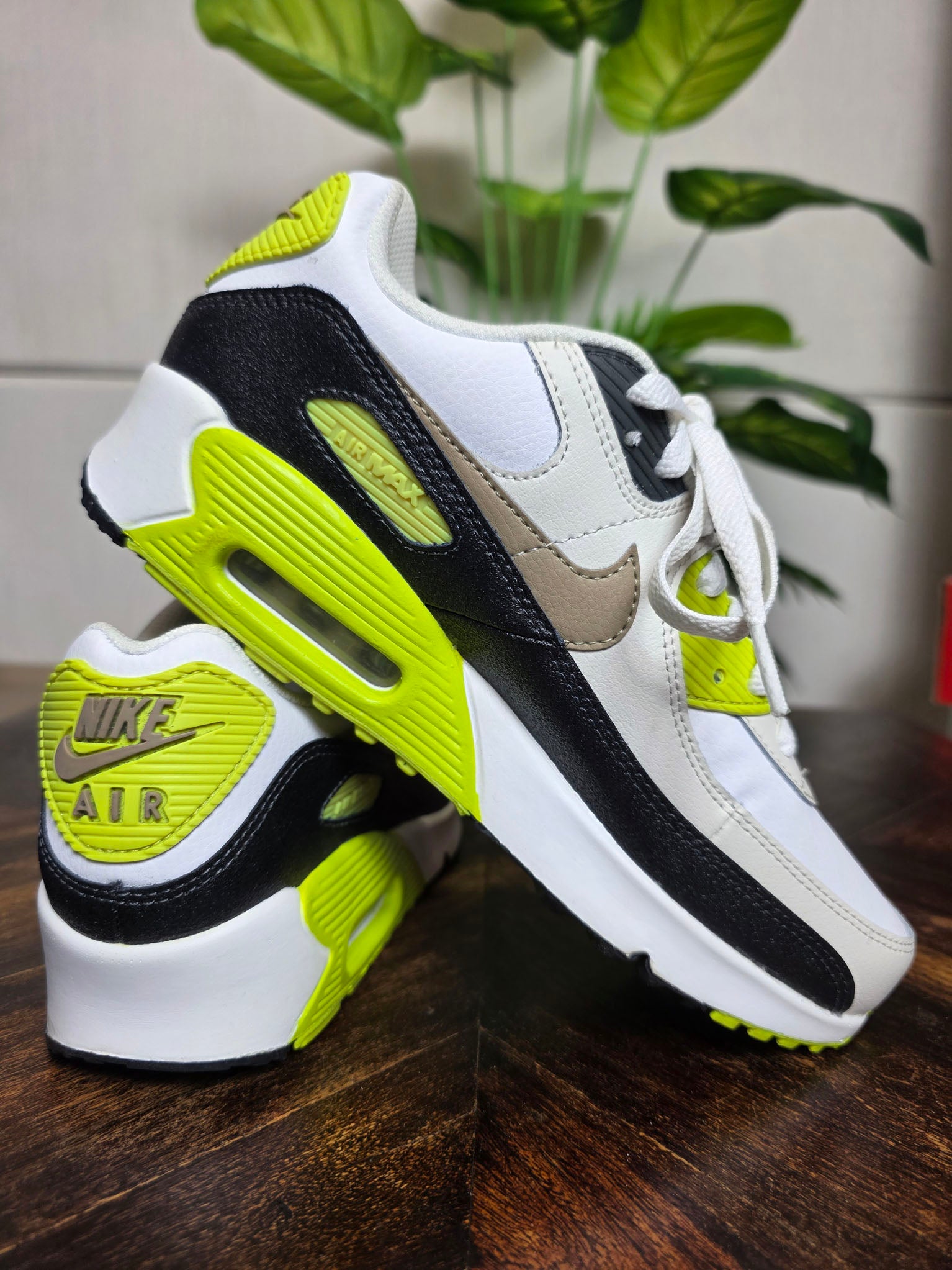 Nike Air Max 90 GS Cyber Volt maat 38