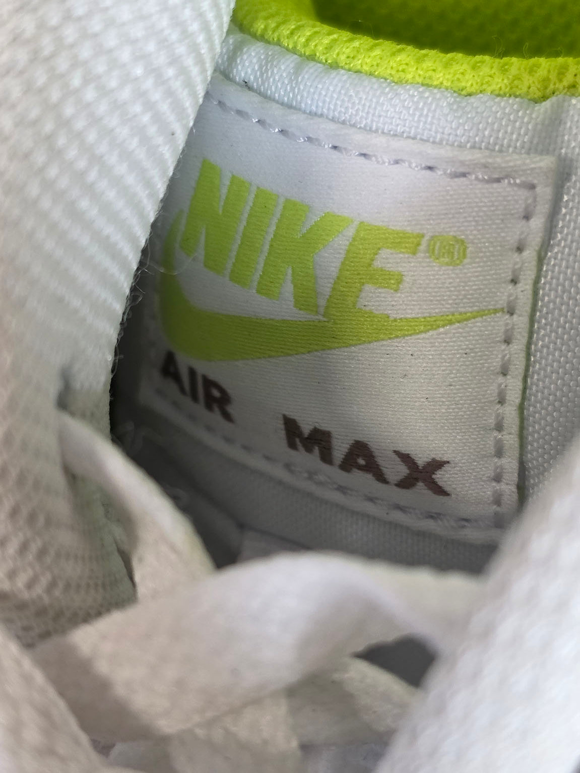 Nike Air Max 90 GS Cyber Volt maat 38