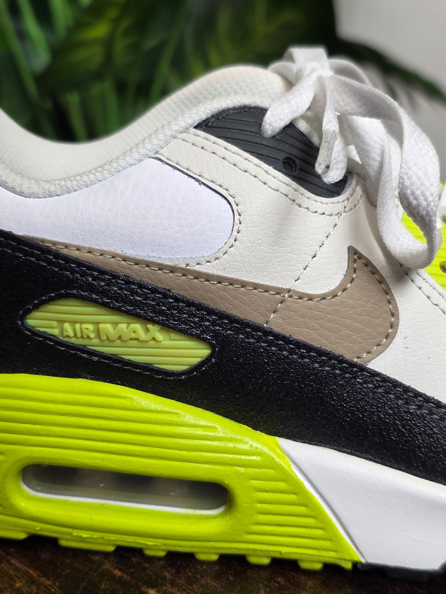 Nike Air Max 90 GS Cyber Volt maat 38