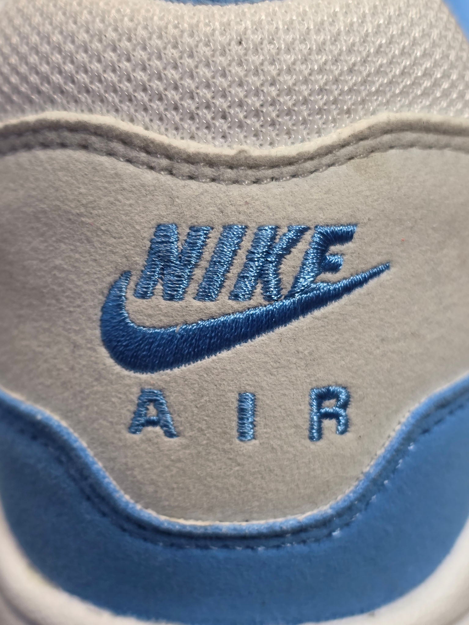 Nike Air Max 1 University Blue maat 43