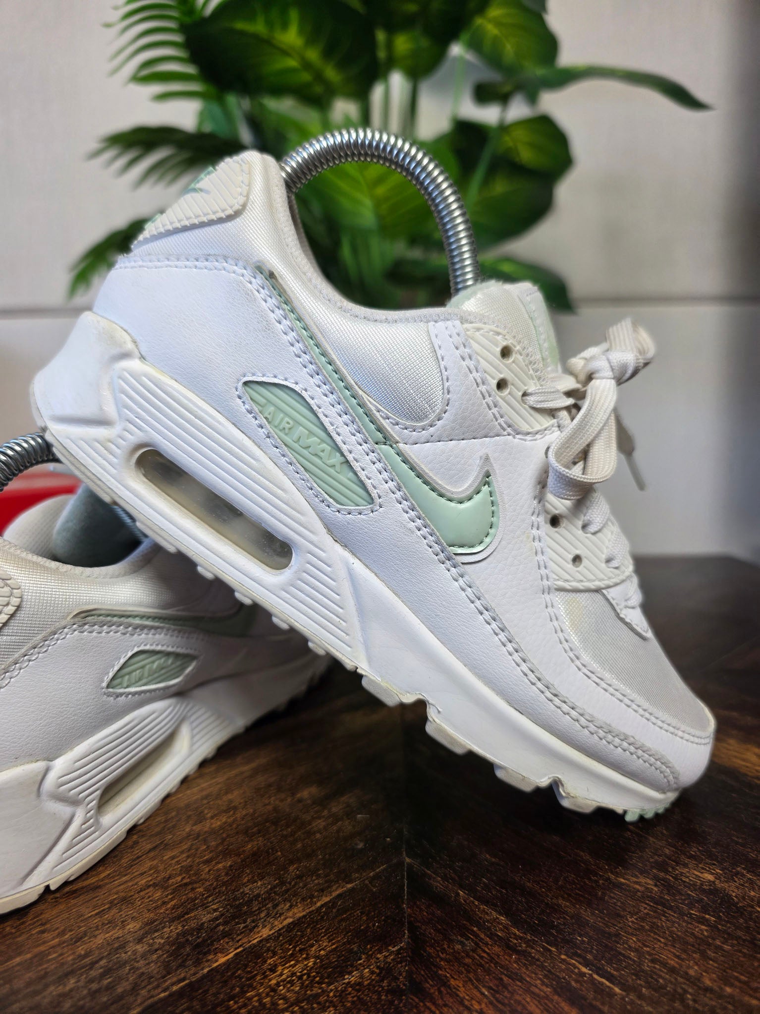 Nike Air Max 90 Pistachio Frost maat 37,5