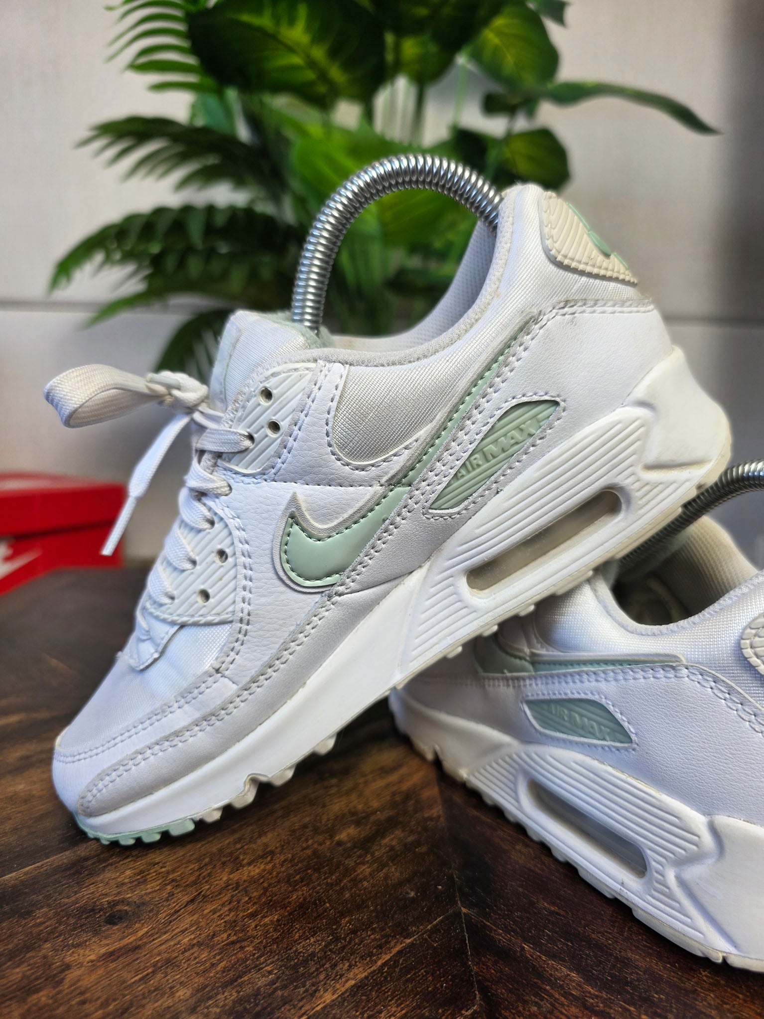 Nike Air Max 90 Pistachio Frost maat 37,5