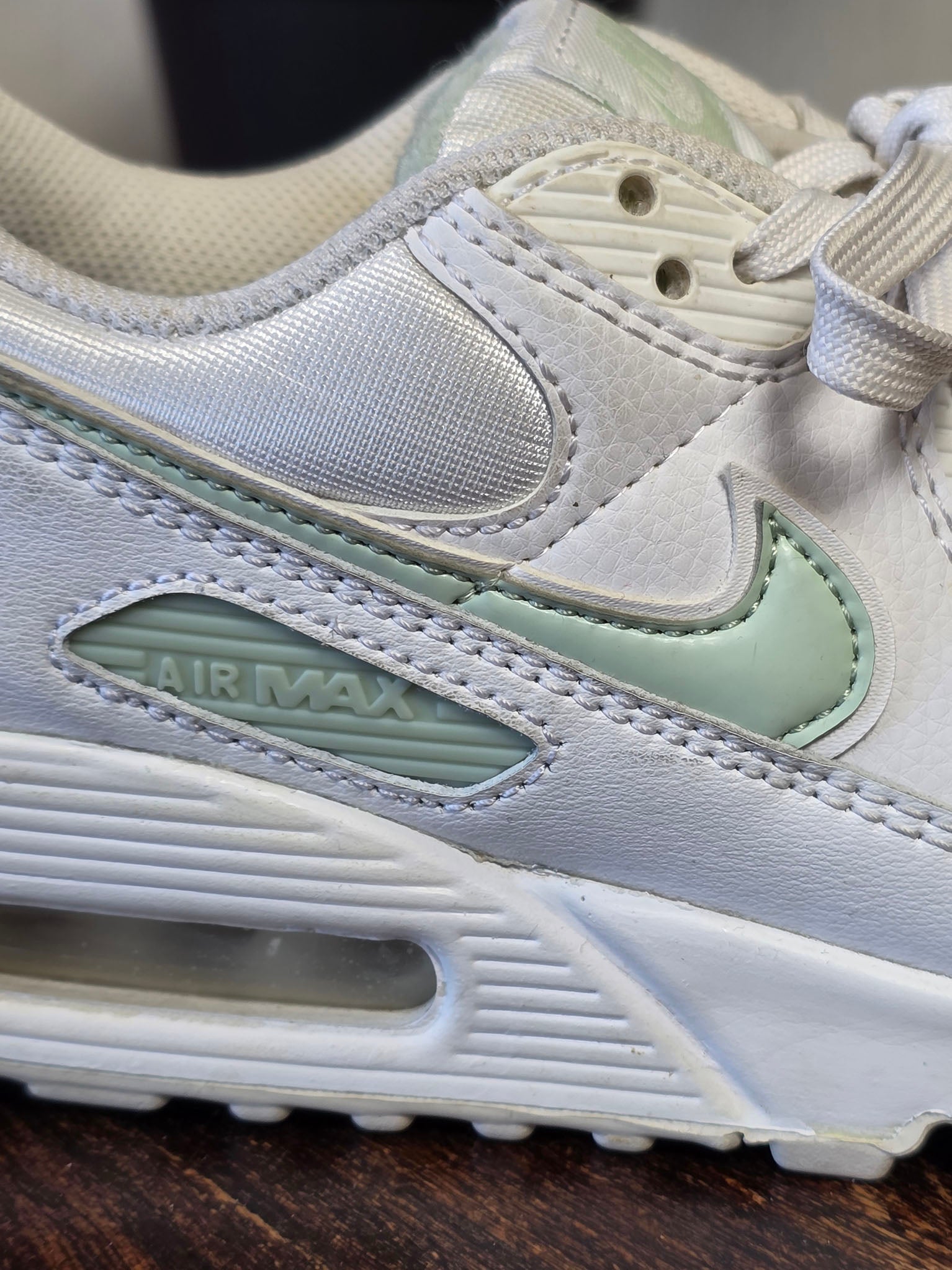 Nike Air Max 90 Pistachio Frost maat 37,5
