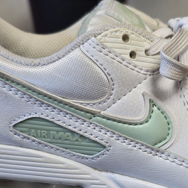 Nike Air Max 90 Pistachio Frost maat 37,5