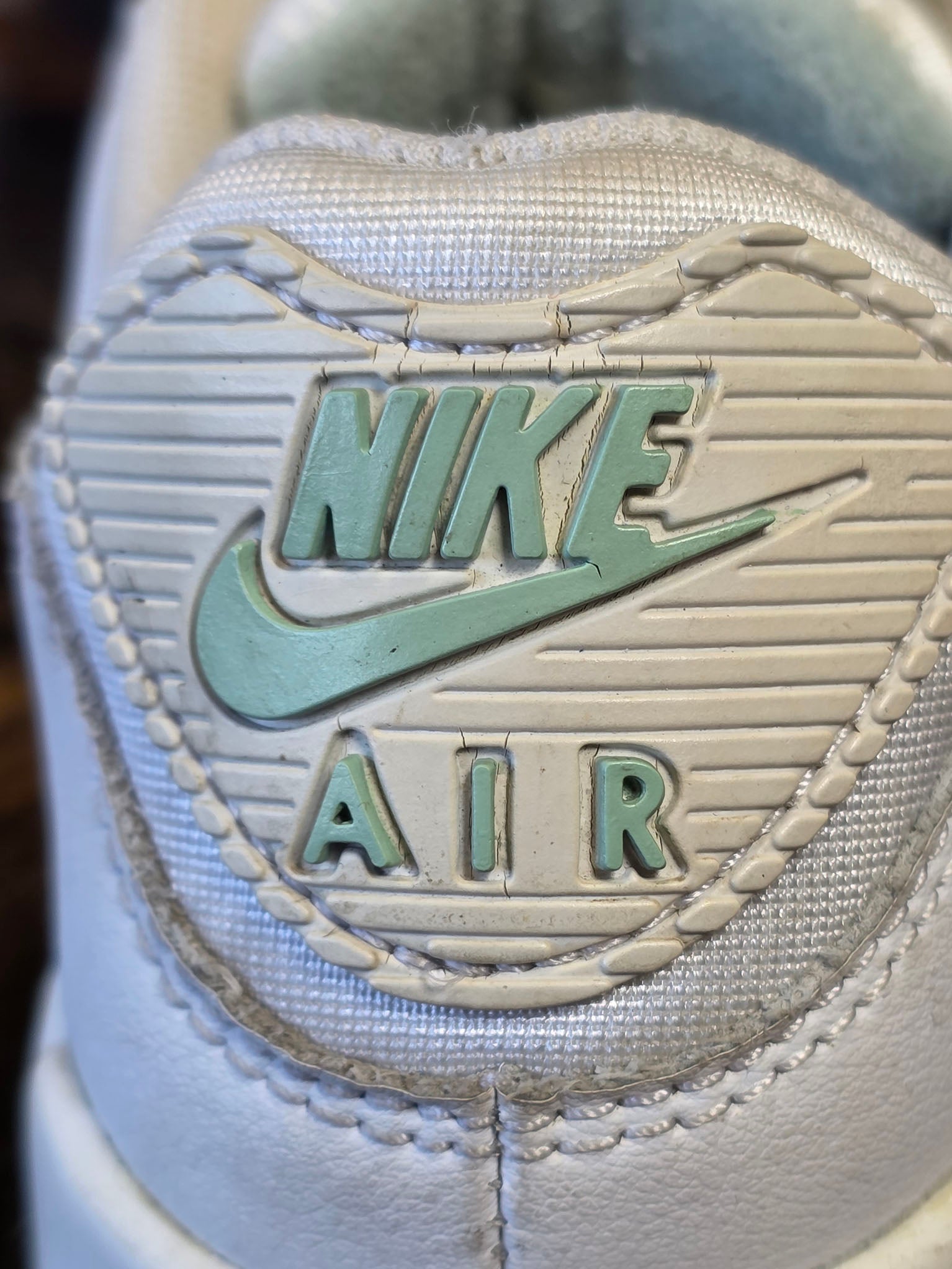 Nike Air Max 90 Pistachio Frost maat 37,5