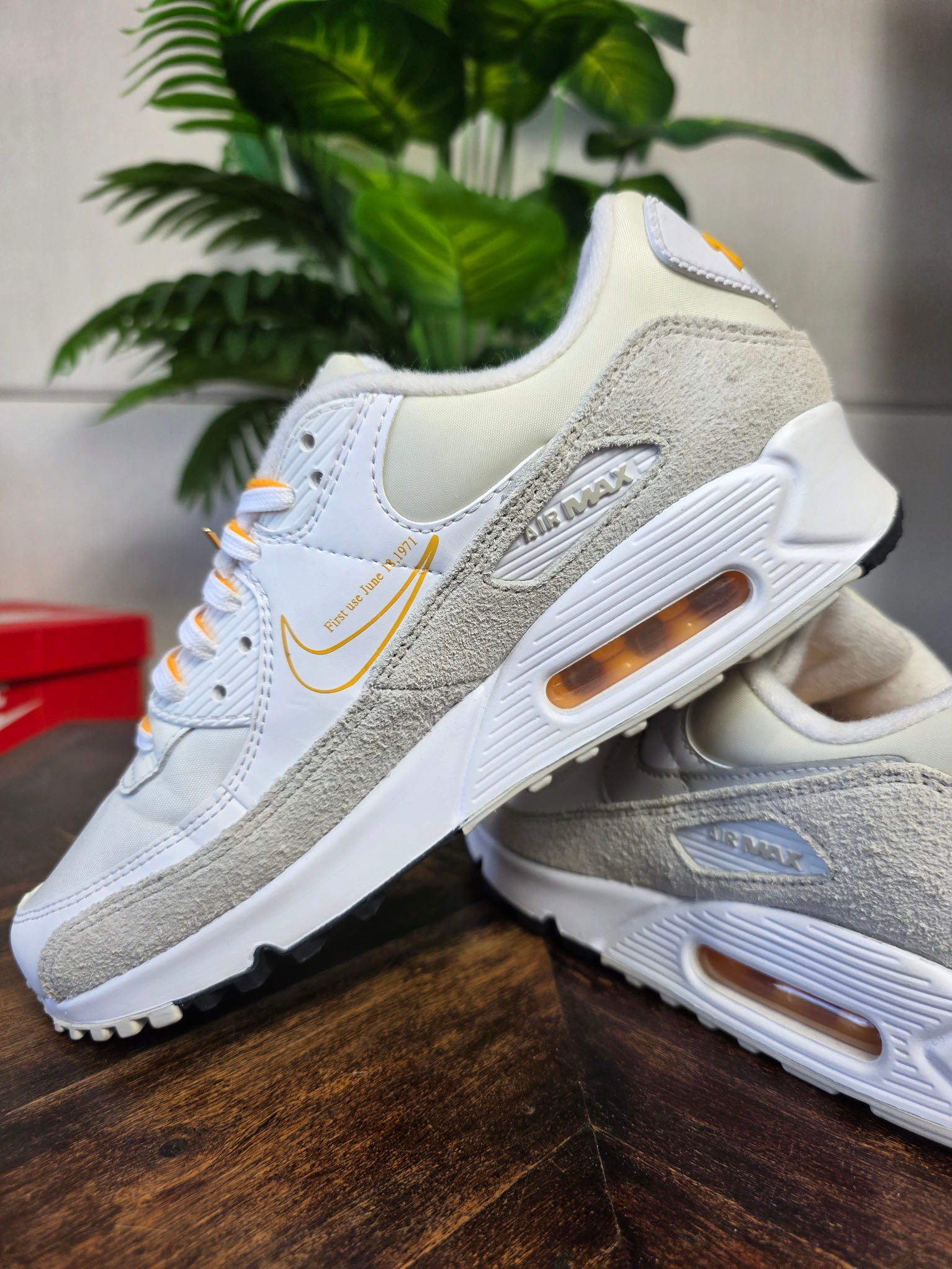 Nike Air Max 90 First Use "Light Bone" maat 41