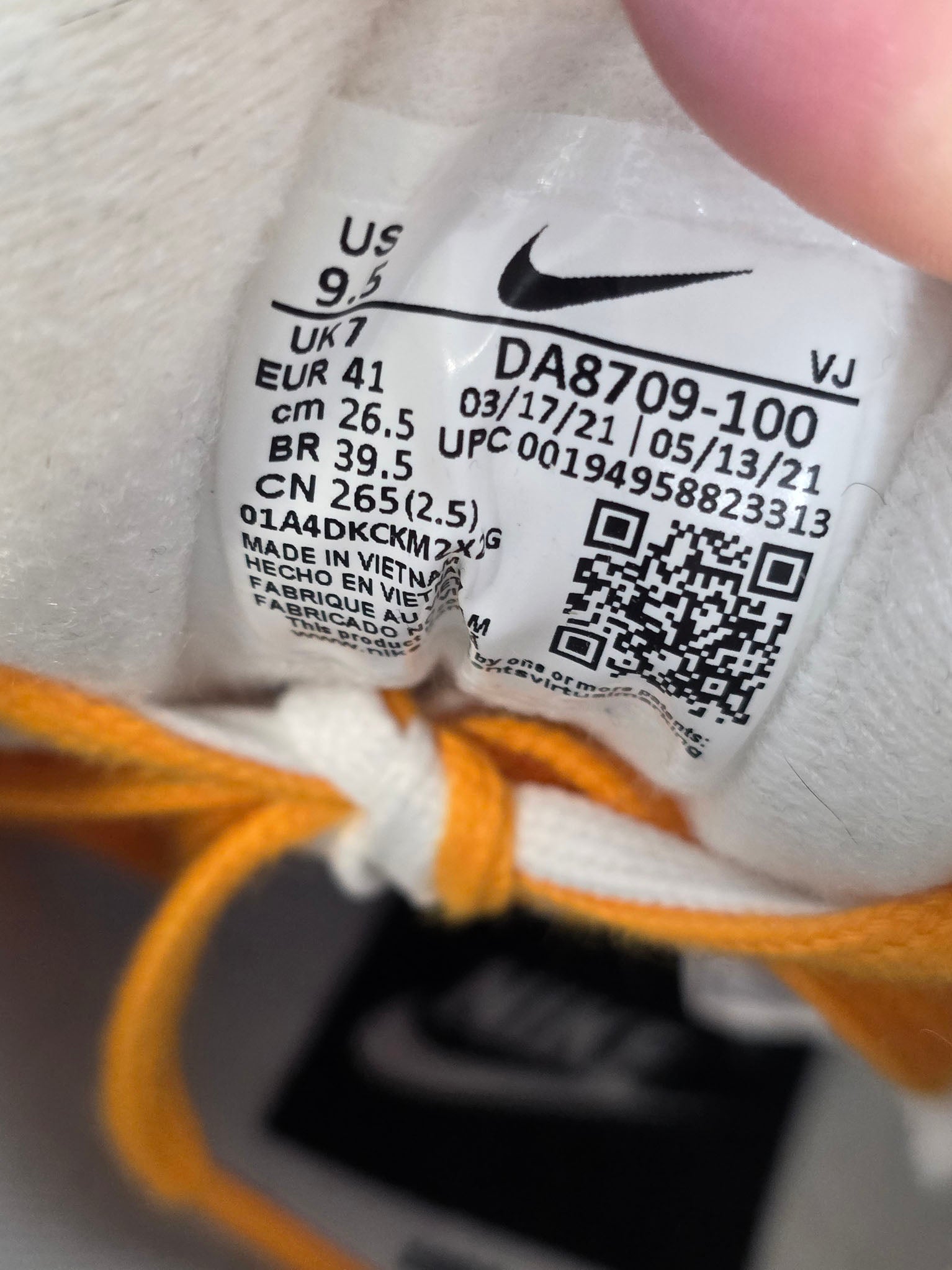 Nike Air Max 90 First Use "Light Bone" maat 41