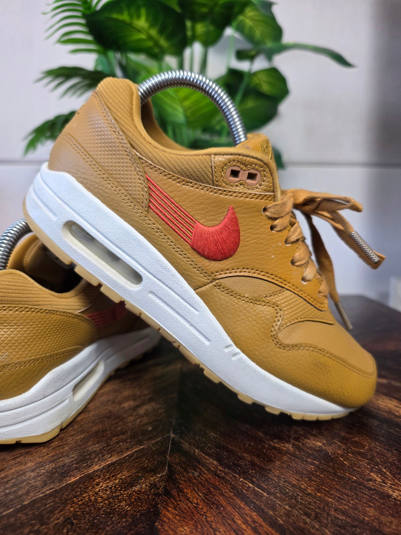 Nike Air Max 1 PRM Wheat Team Orange maat 39