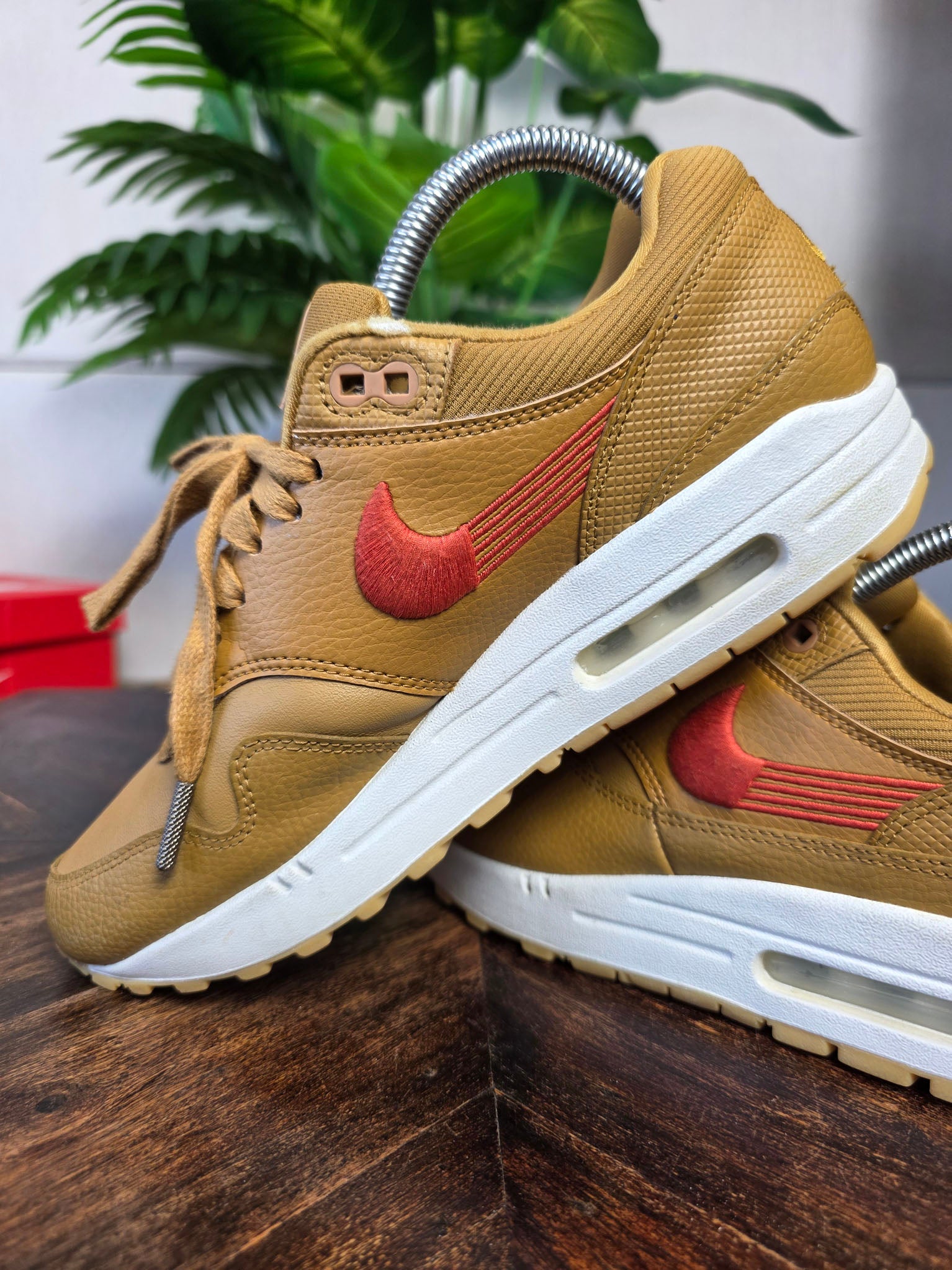 Nike Air Max 1 PRM Wheat Team Orange maat 39