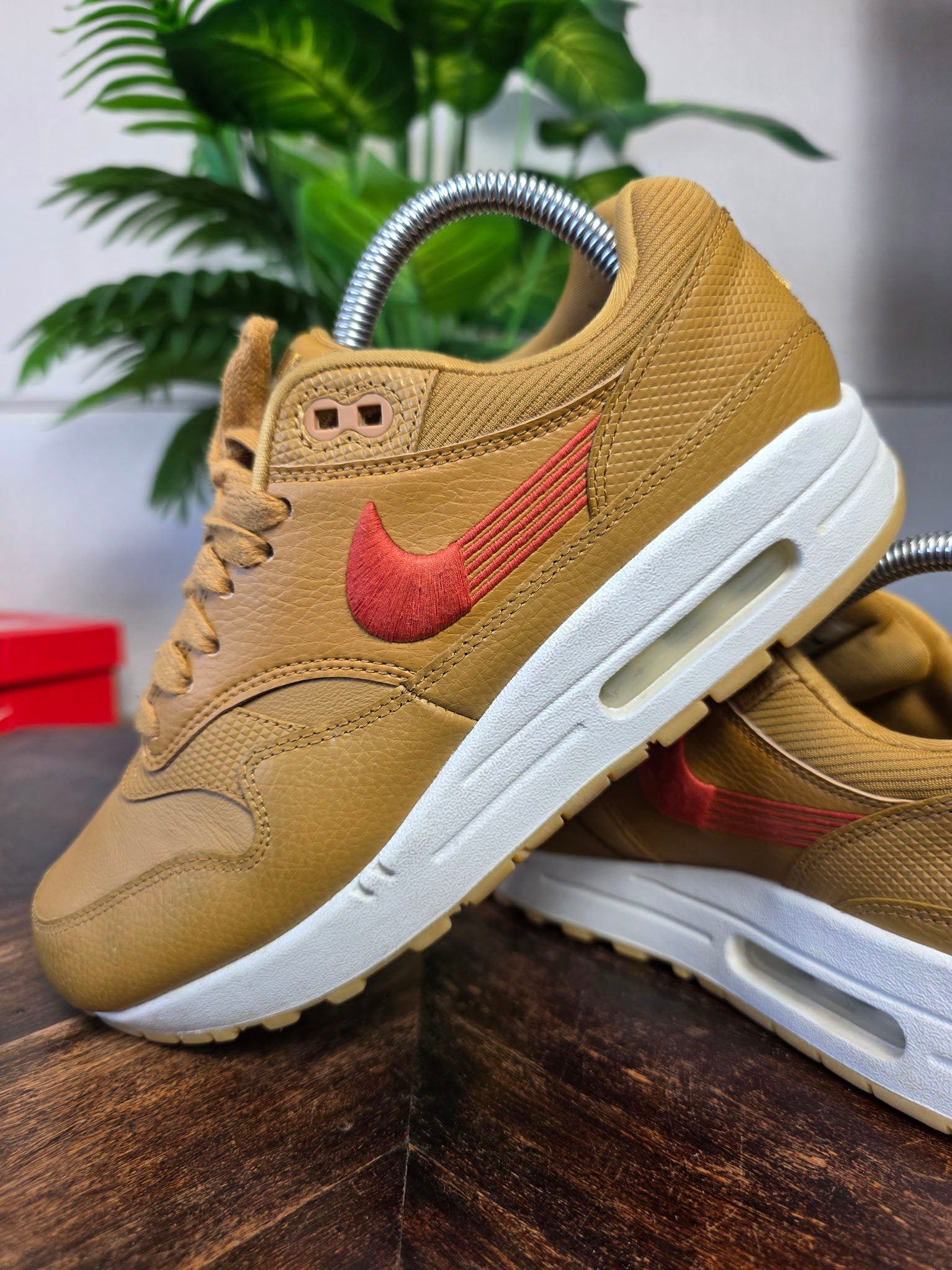 Nike Air Max 1 PRM Wheat Team Orange maat 39