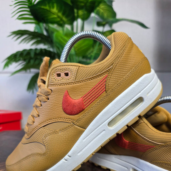 Nike Air Max 1 PRM Wheat Team Orange maat 39