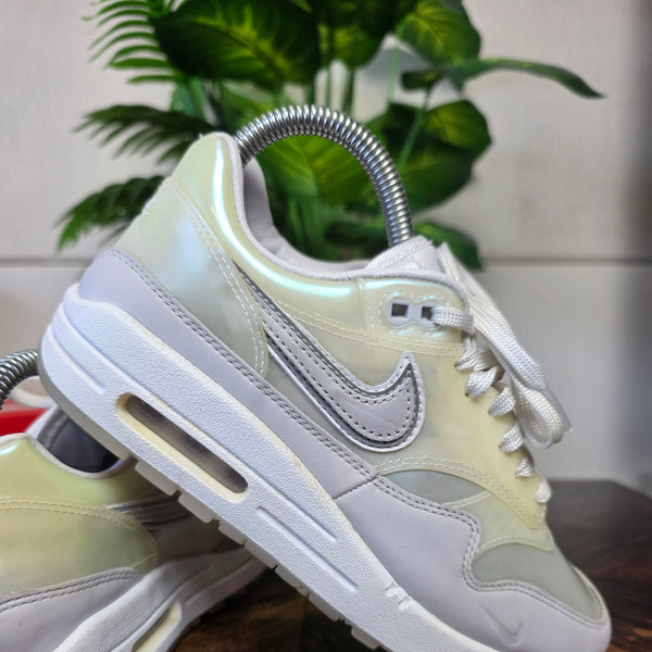 Nike Air Max 1 SNKRS Day White maat 37,5