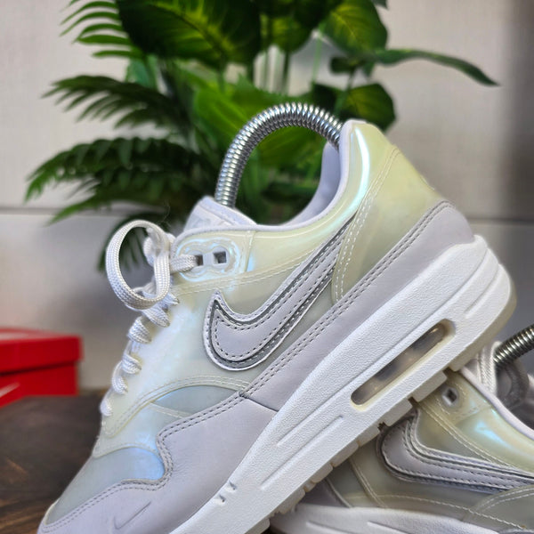 Nike Air Max 1 SNKRS Day White maat 37,5