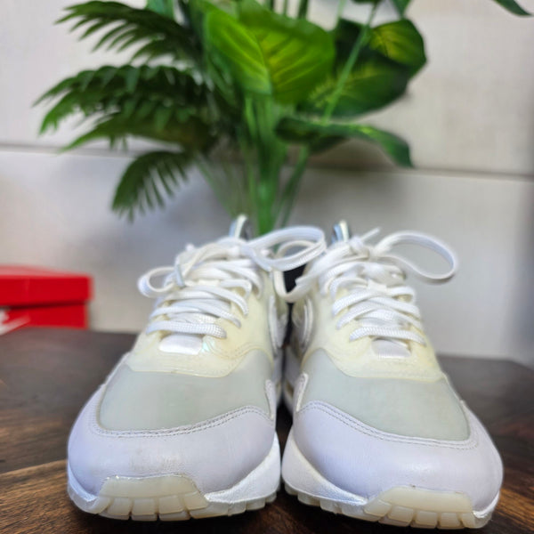 Nike Air Max 1 SNKRS Day White maat 37,5