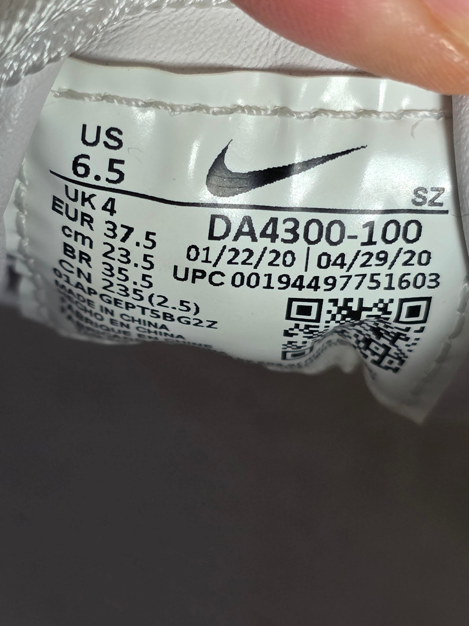 Nike Air Max 1 SNKRS Day White maat 37,5