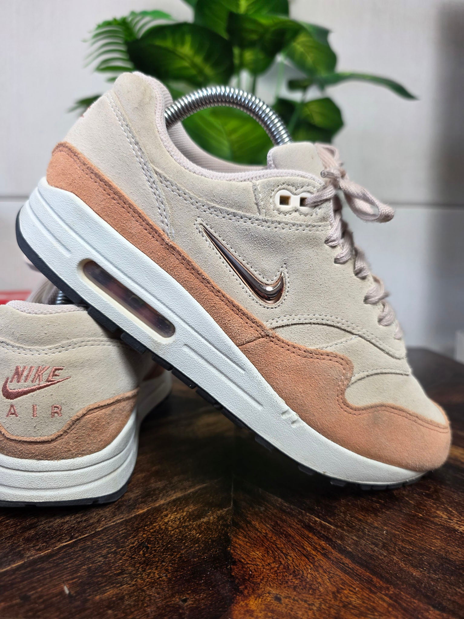 Nike Air Max 1 Jewel Guava Ice maat 42