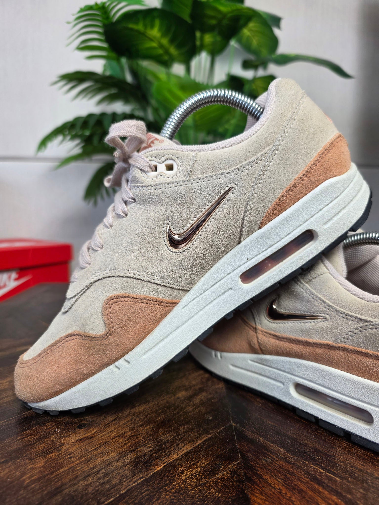 Nike Air Max 1 Jewel Guava Ice maat 42