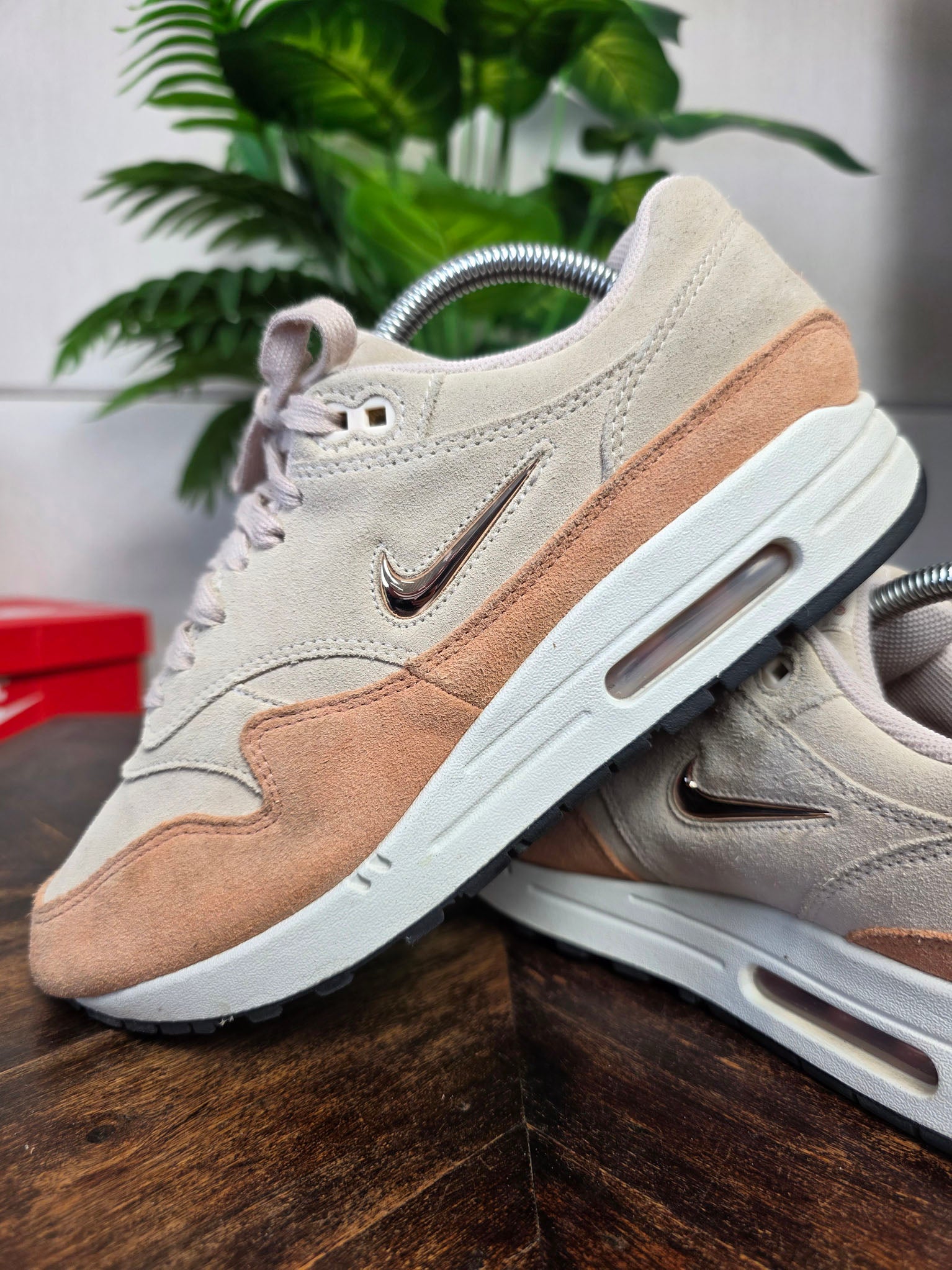 Nike Air Max 1 Jewel Guava Ice maat 42