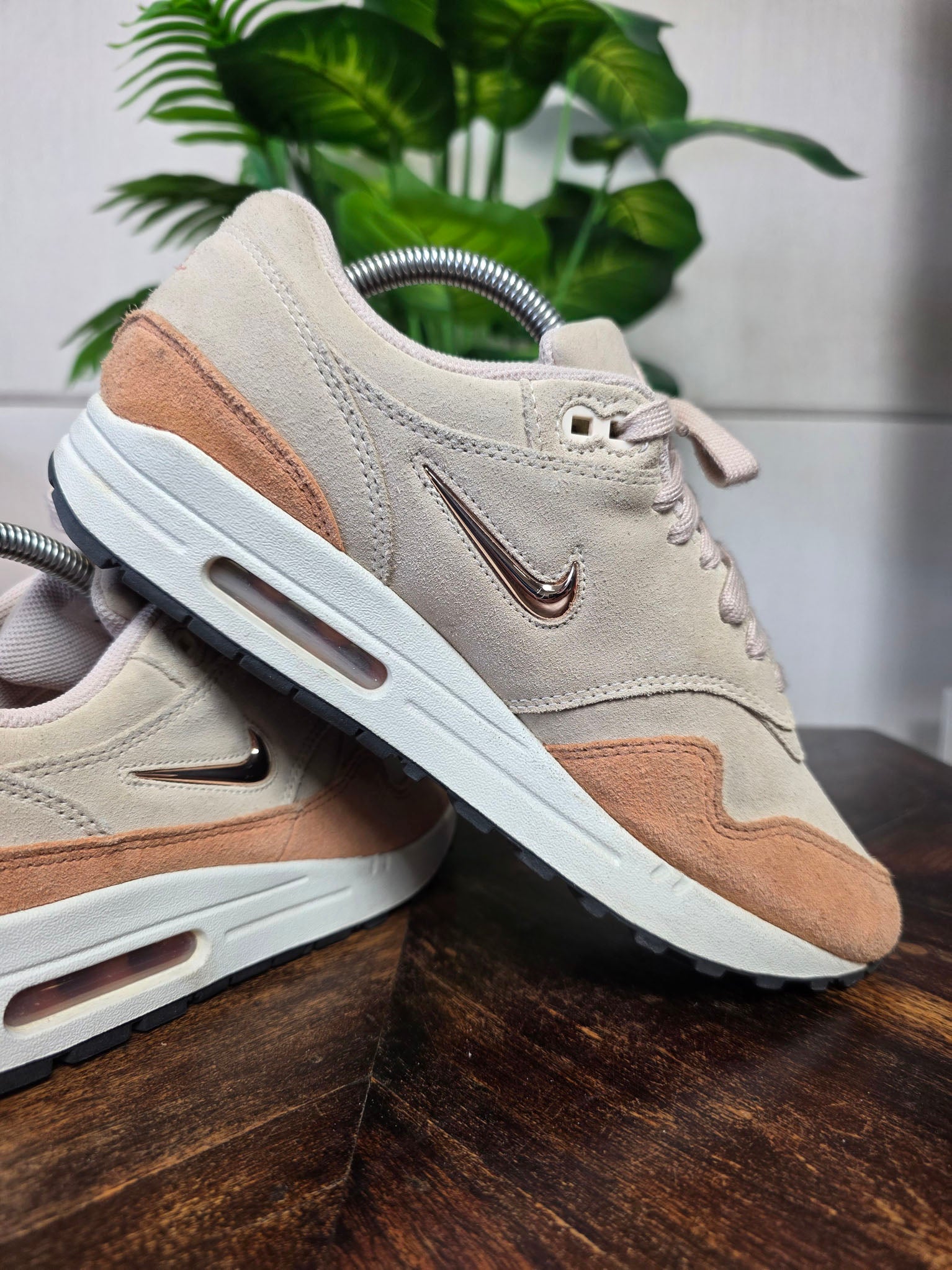 Nike Air Max 1 Jewel Guava Ice maat 42