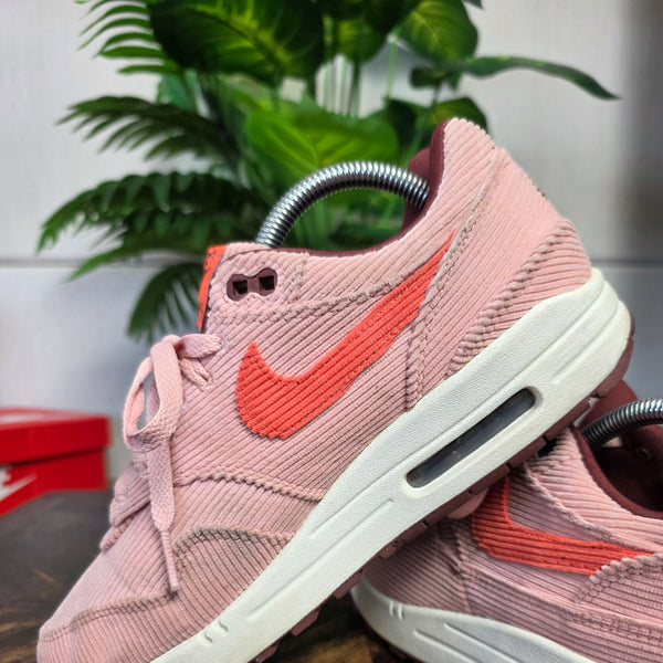 Nike Air Max 1 Coral Stardust Corduroy maat 40
