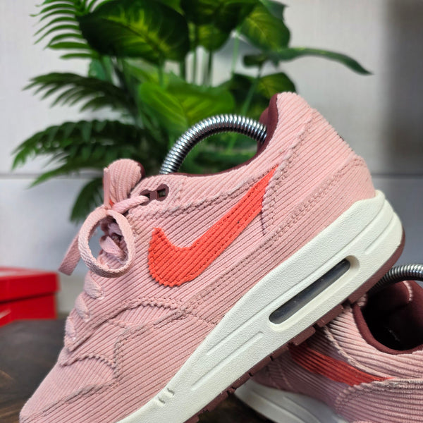 Nike Air Max 1 Coral Stardust Corduroy maat 40