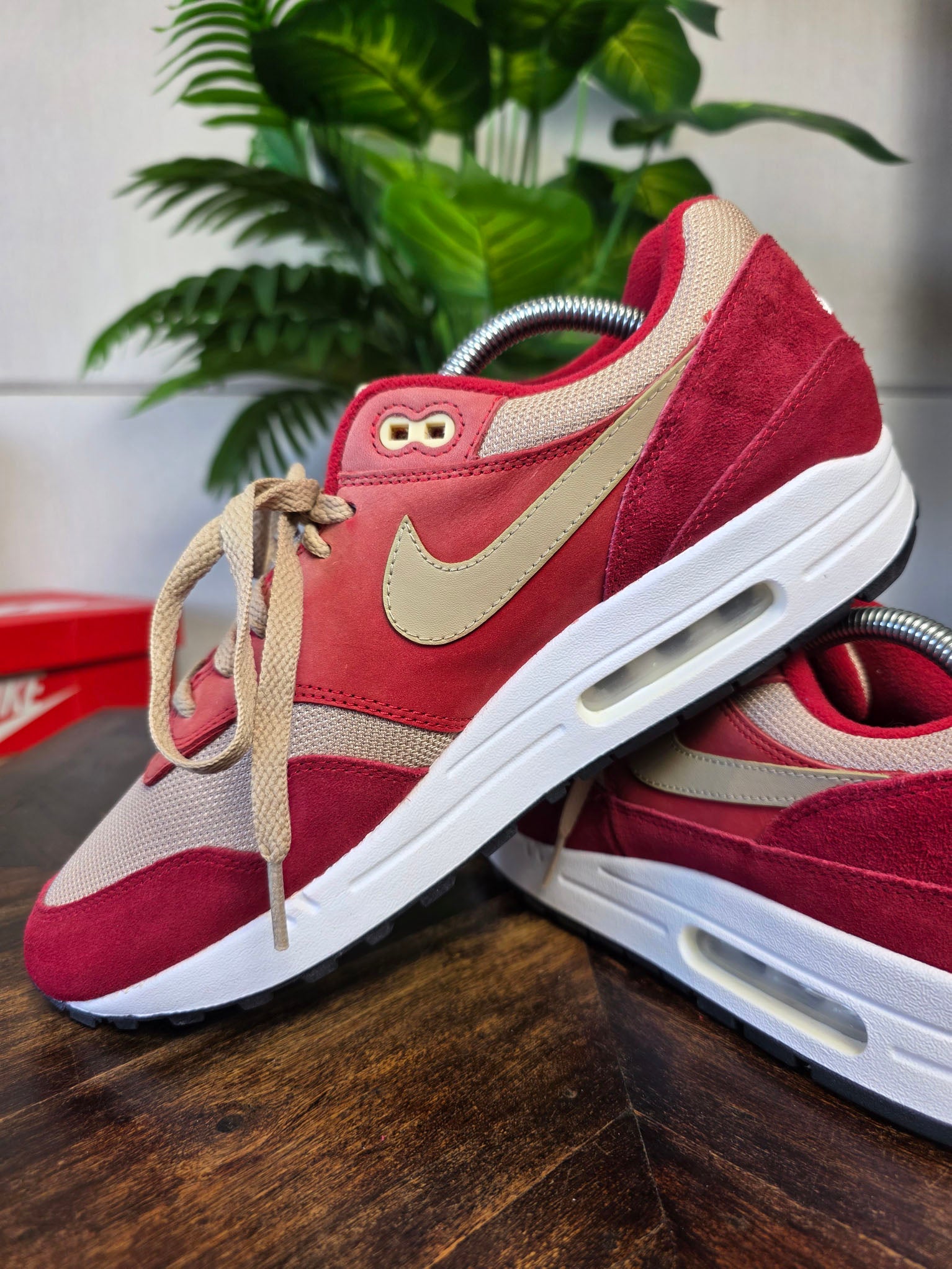 Nike Air Max 1 Premium Retro Red Curry maat 43