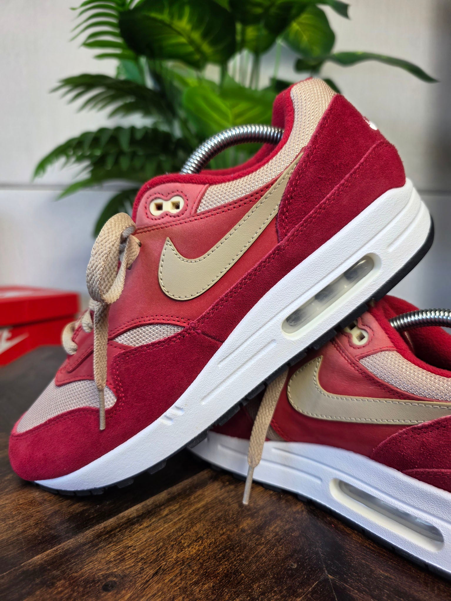 Nike Air Max 1 Premium Retro Red Curry maat 43