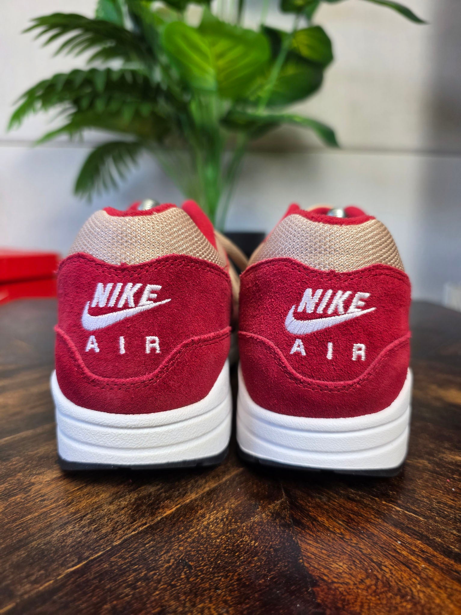 Nike Air Max 1 Premium Retro Red Curry maat 43