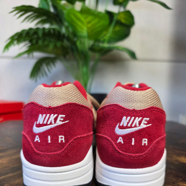 Nike Air Max 1 Premium Retro Red Curry maat 43
