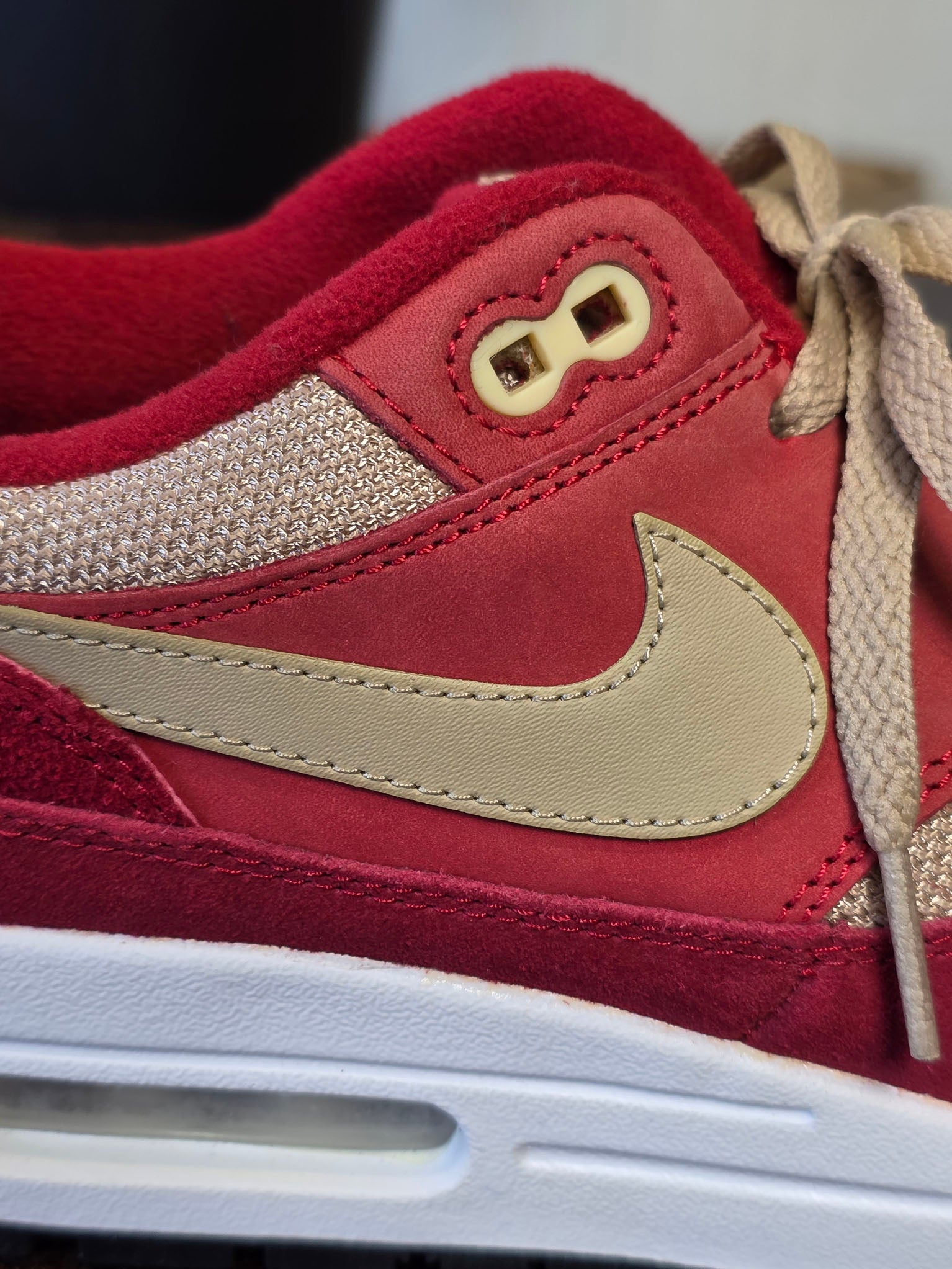 Nike Air Max 1 Premium Retro Red Curry maat 43