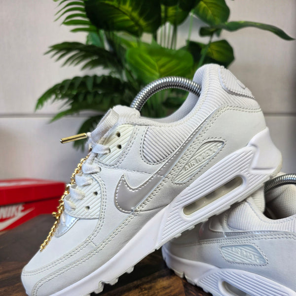 Nike Air Max 90 Summit White Swoosh Chain maat 40,5