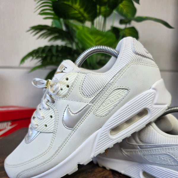 Nike Air Max 90 Summit White Swoosh Chain maat 40,5