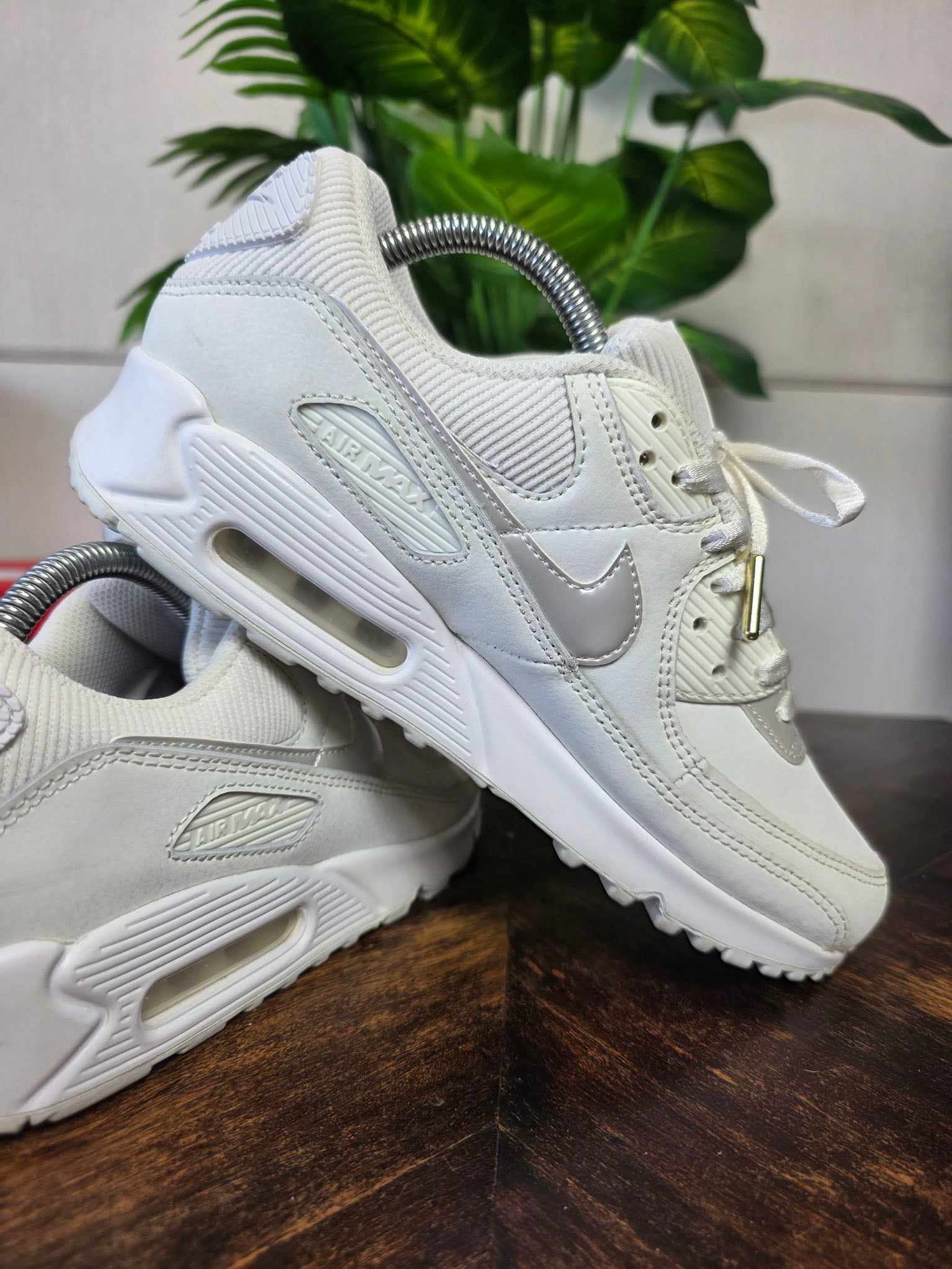Nike Air Max 90 Summit White Swoosh Chain maat 40,5