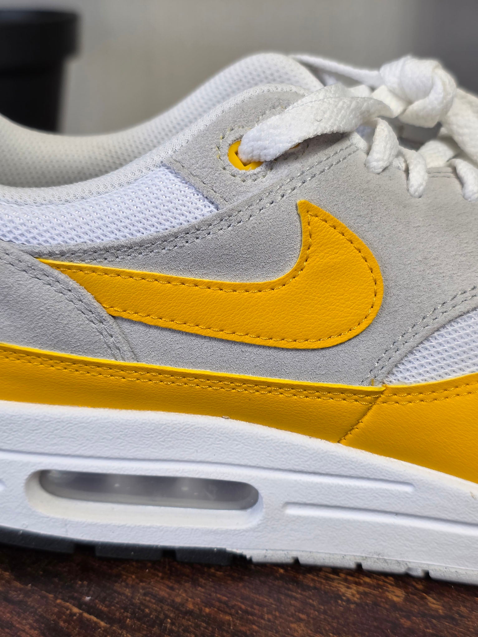 Nike Air Max 1 University Gold maat 45