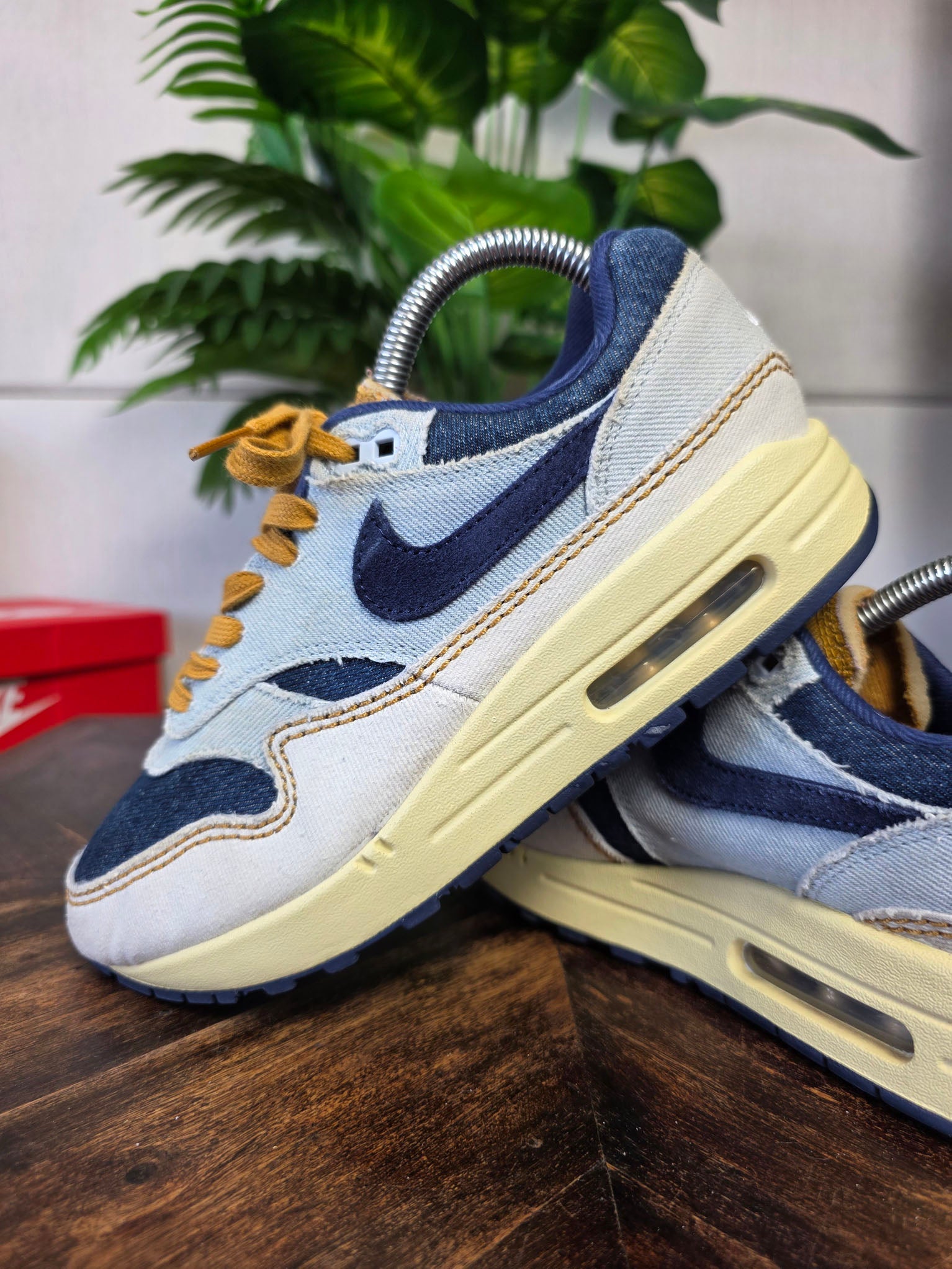 Nike Air Max 1 '87 WMNS Denim Aura maat 38,5
