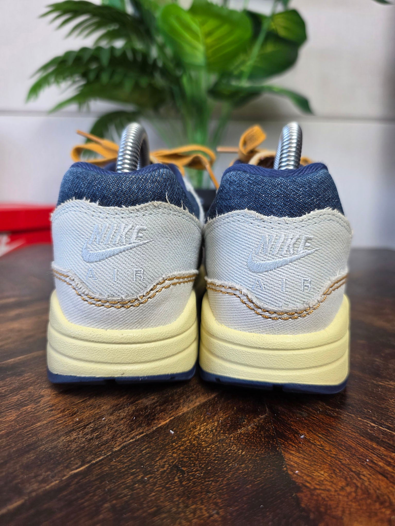 Nike Air Max 1 '87 WMNS Denim Aura maat 38,5