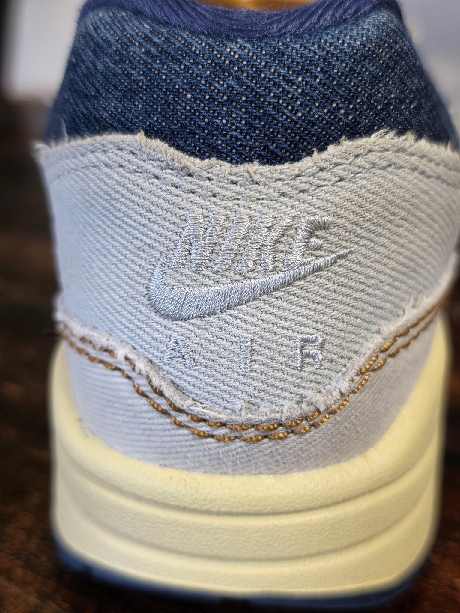 Nike Air Max 1 '87 WMNS Denim Aura maat 38,5