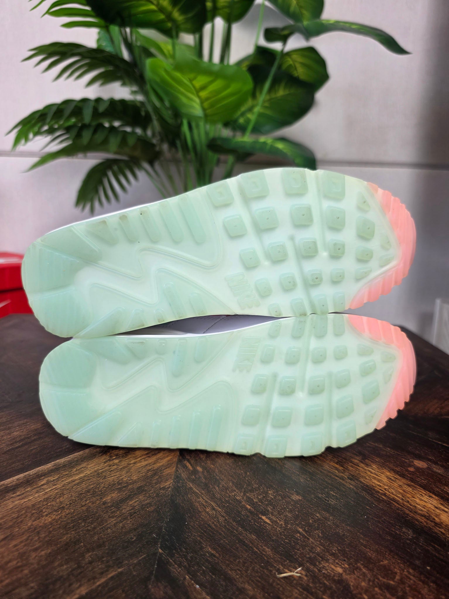 Nike Air Max 90 Light Dew Arctic Punch maat 38