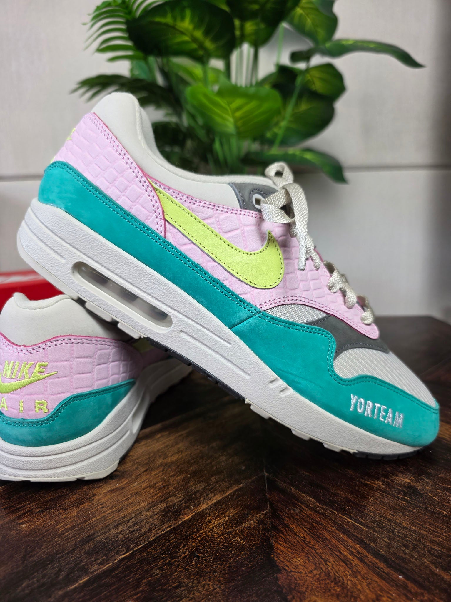 Nike Air Max 1 Blue Pink Yellow maat 46