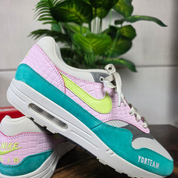 Nike Air Max 1 Blue Pink Yellow maat 46