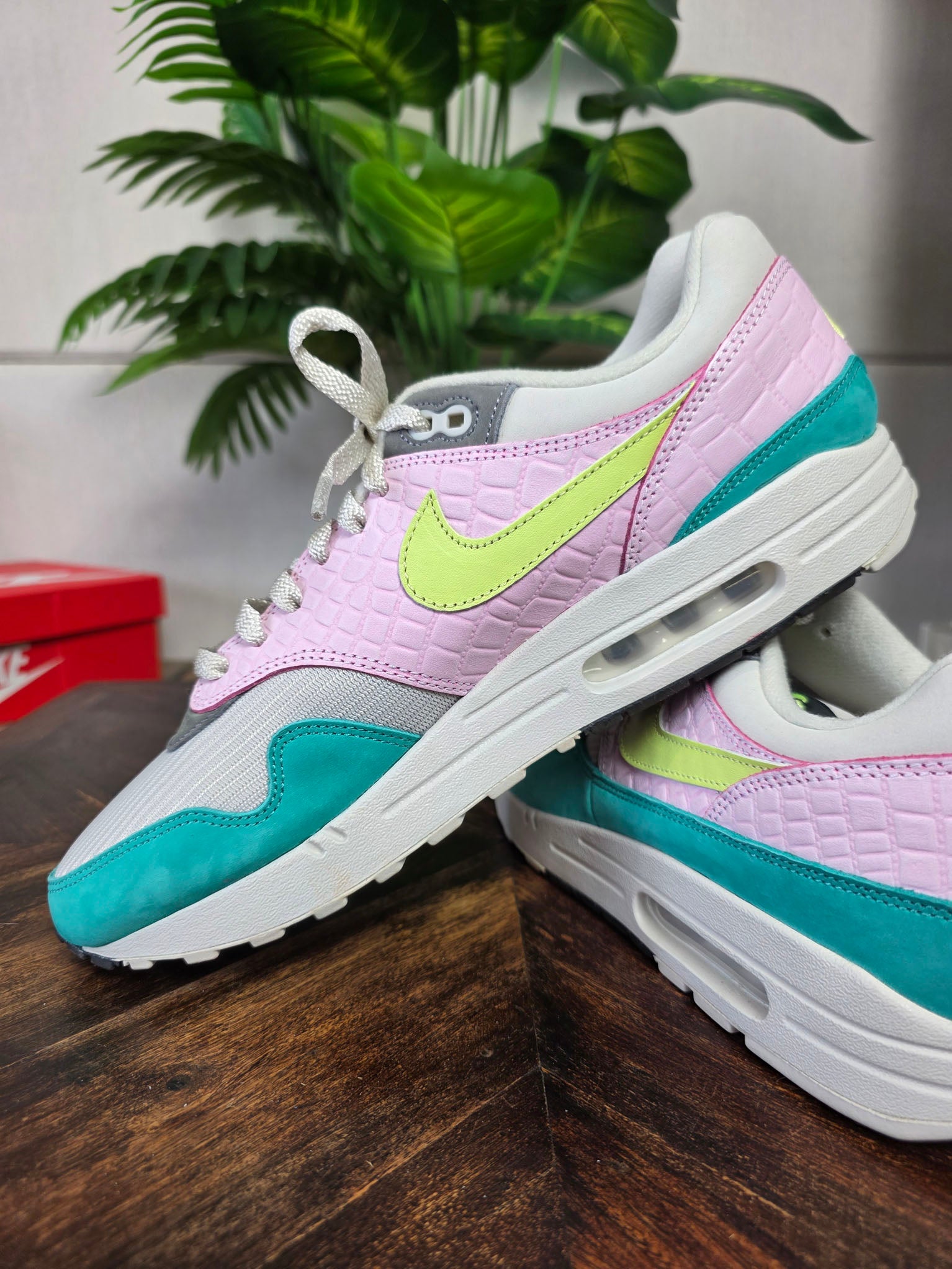 Nike Air Max 1 Blue Pink Yellow maat 46