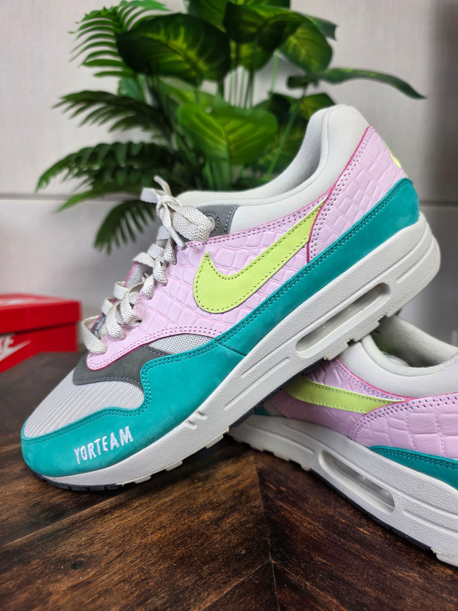 Nike Air Max 1 Blue Pink Yellow maat 46