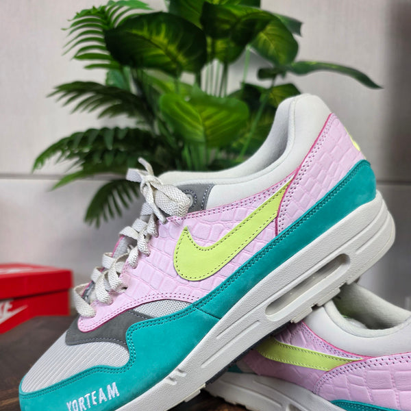 Nike Air Max 1 Blue Pink Yellow maat 46